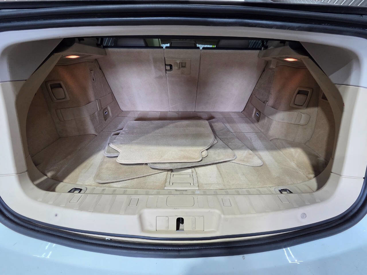 Used 2011 BMW 535i Gran Turismo RWD image 32