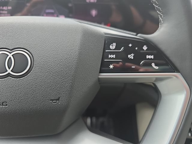 Used 2025 Audi Q5 Premium w/ Convenience Package AWD/4WD image 21
