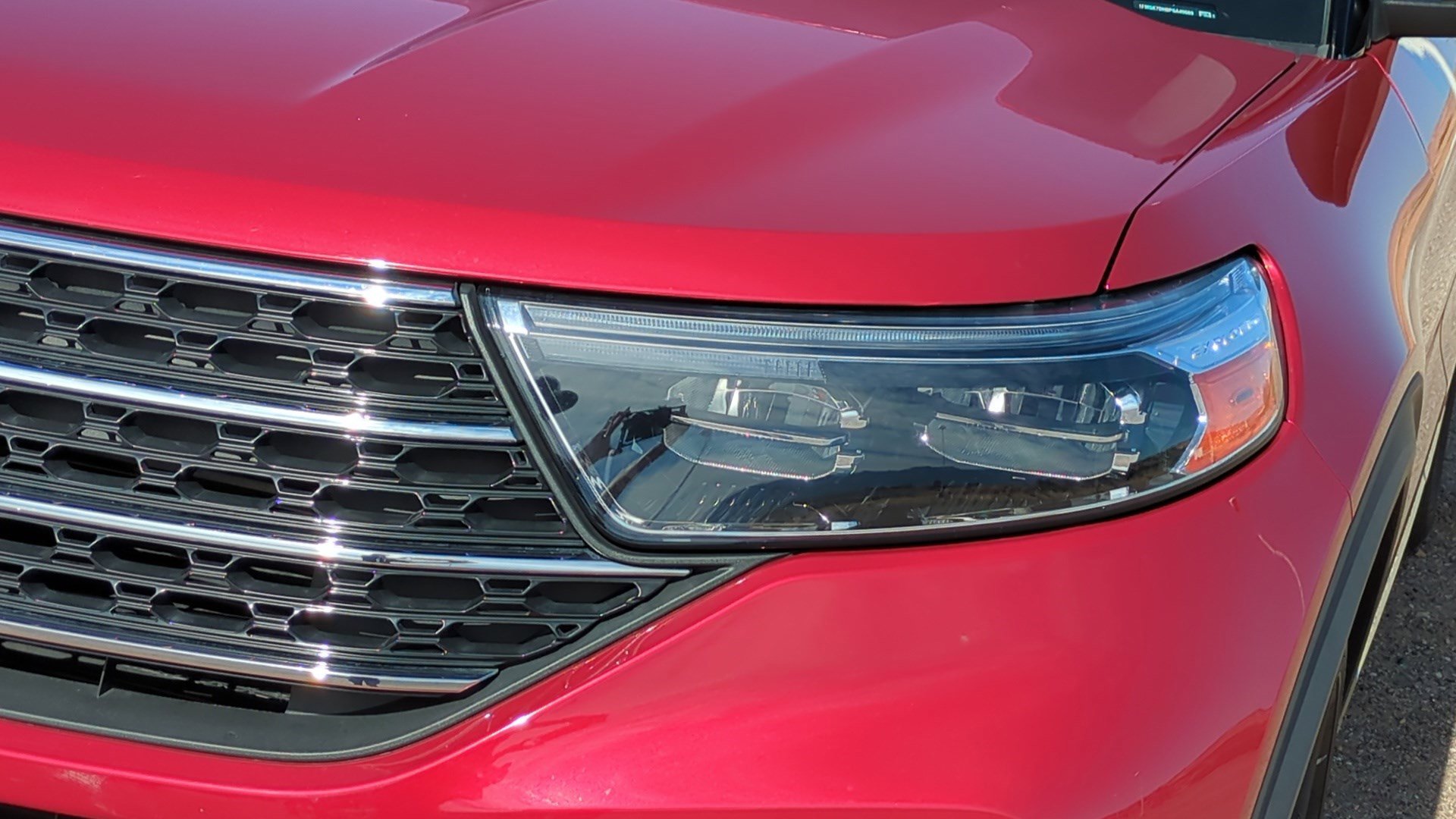 Used 2023 Ford Explorer XLT image 10