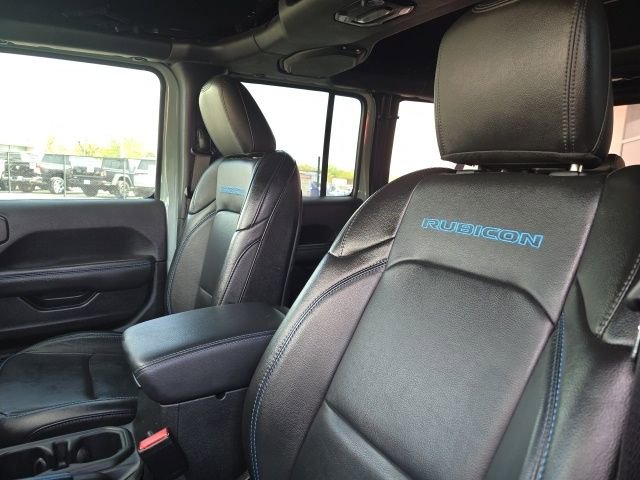 Used 2023 Jeep Wrangler Unlimited Rubicon 4xe w/ Cold Weather Group AWD/4WD image 6