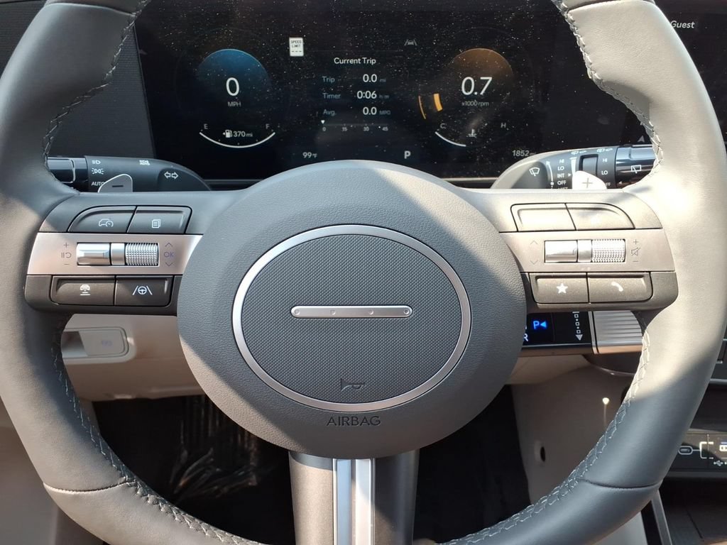 Used 2025 Hyundai Kona SEL FWD image 14