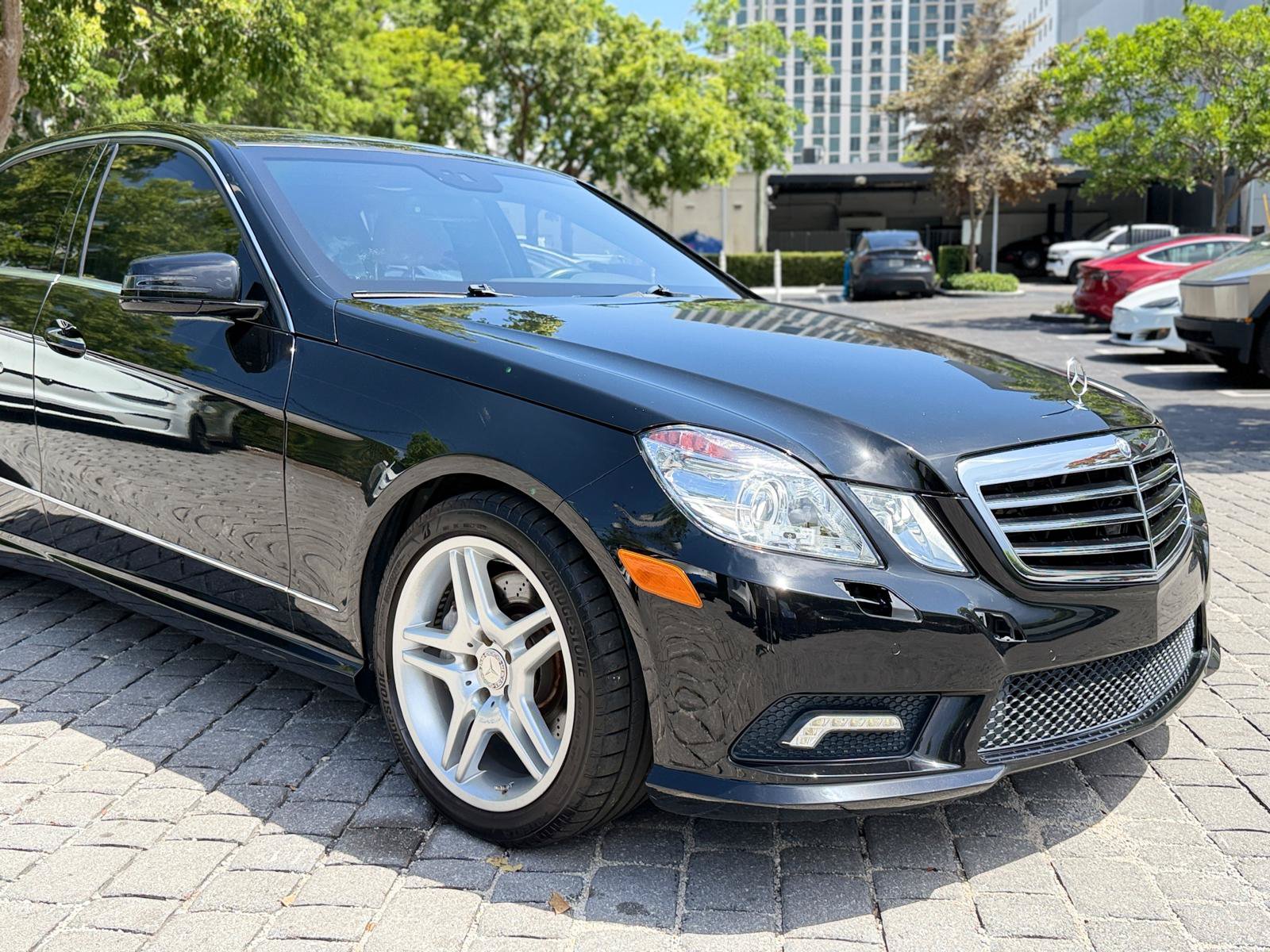 Used 2010 Mercedes-Benz E 550 Sedan image 5
