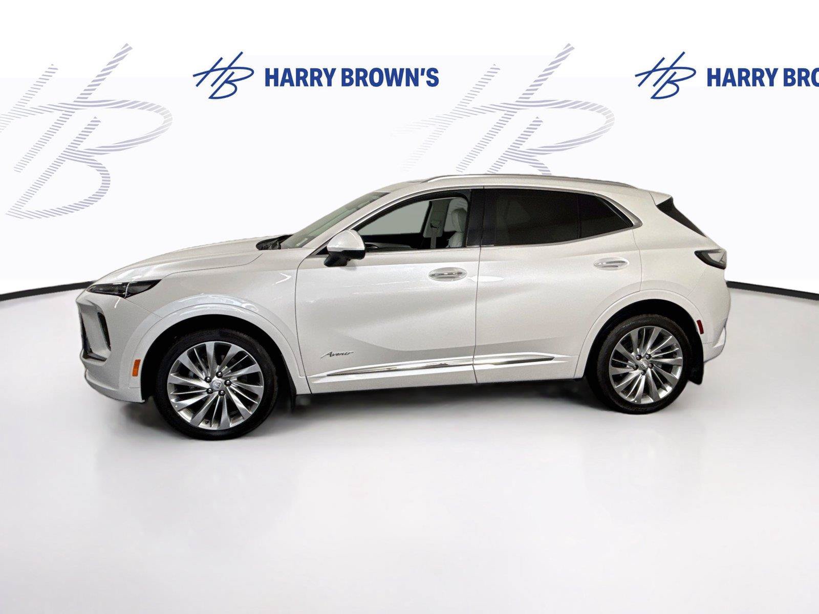 Used 2024 Buick Envision Avenir AWD/4WD image 30