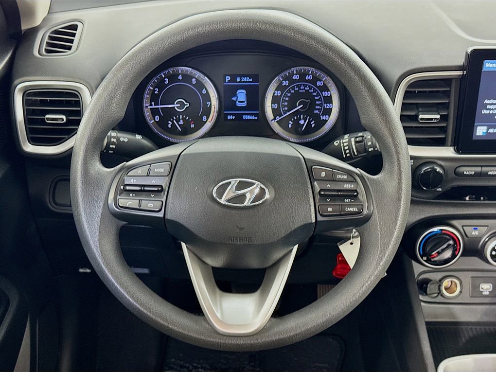Used 2020 Hyundai Venue SE image 32