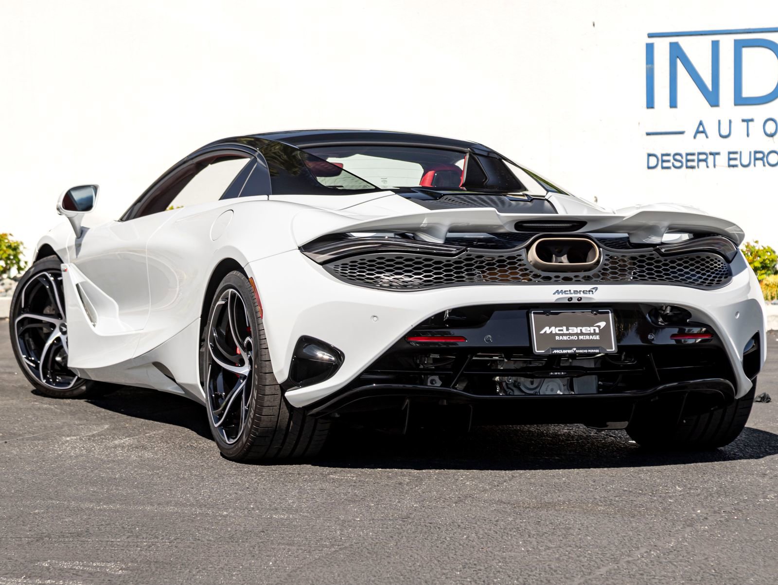 Used 2024 McLaren 750S Spider image 12