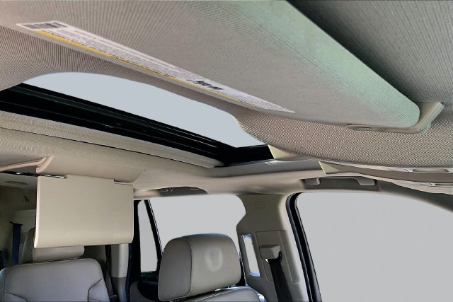 Used 2019 Chevrolet Tahoe Premier AWD/4WD image 28