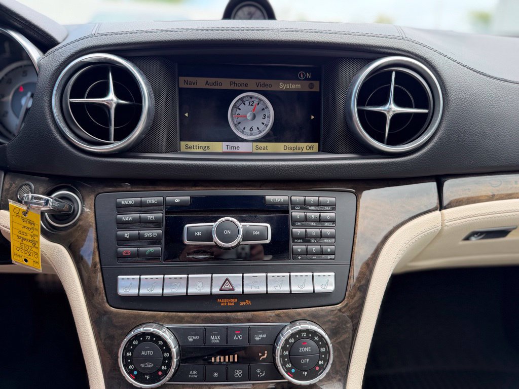 Used 2013 Mercedes-Benz SL 550 image 23