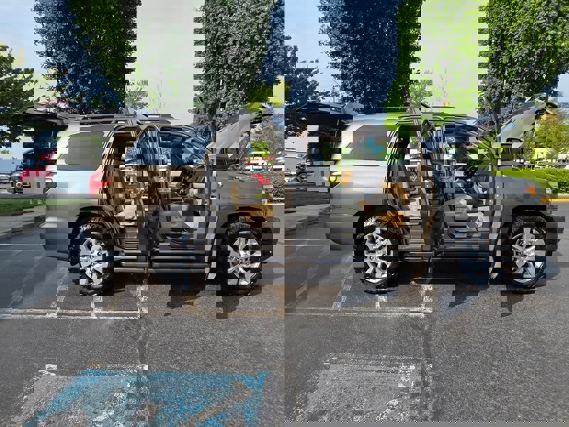 Used 2011 Toyota Sequoia Limited AWD/4WD image 24