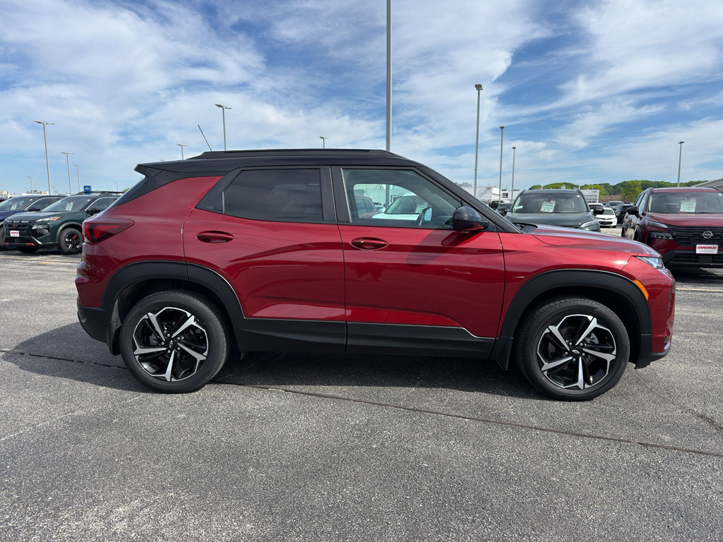 Certified 2022 Chevrolet TrailBlazer RS w/ Sun and Liftgate Package AWD/4WD image 4