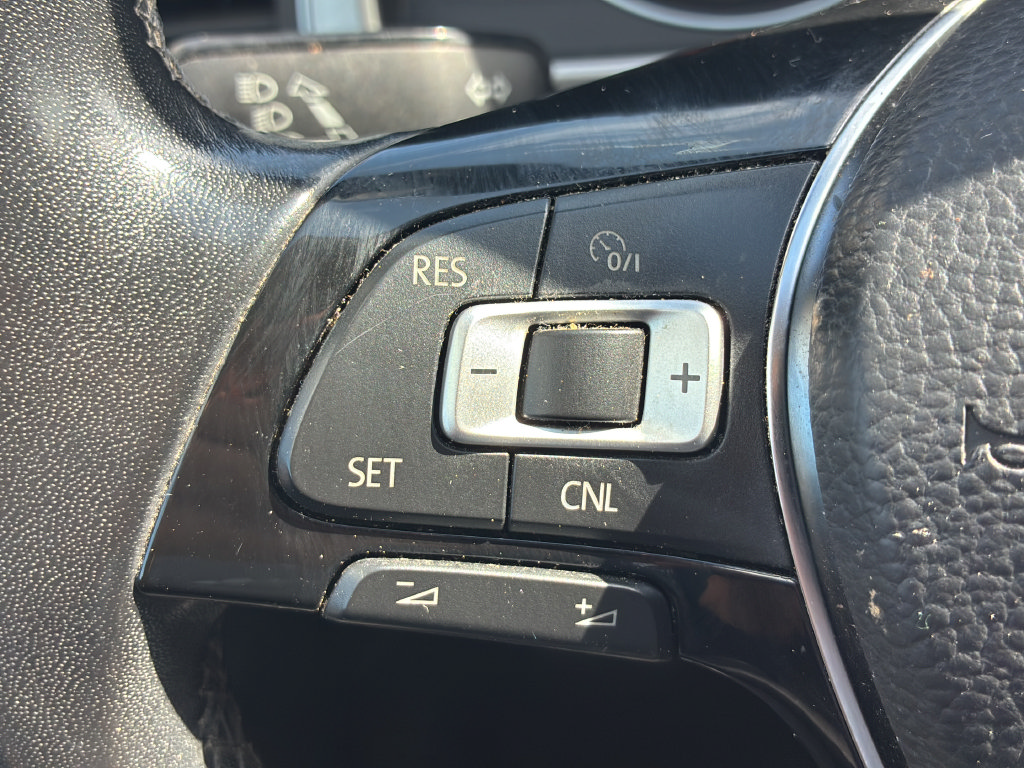 Used 2018 Volkswagen Atlas SE AWD/4WD image 36