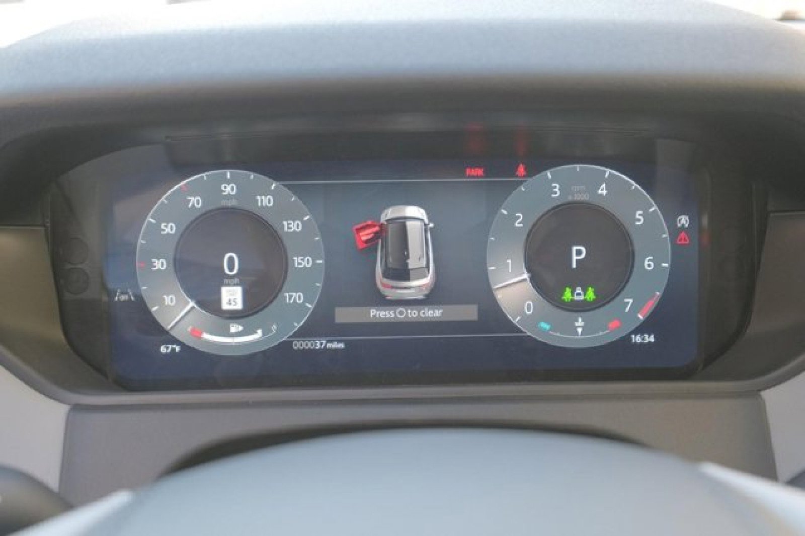 New 2025 Land Rover Range Rover Velar Dynamic SE image 28