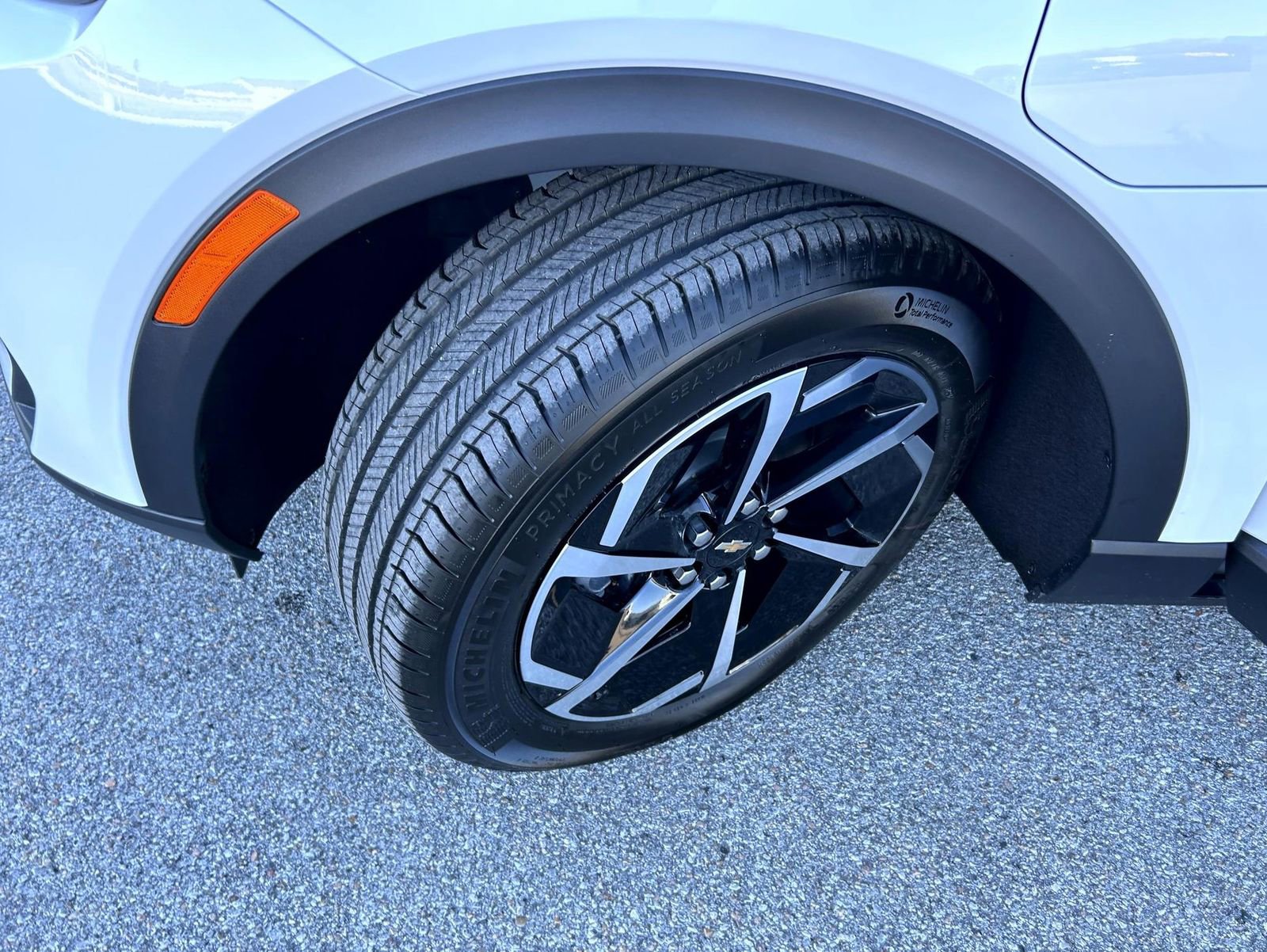 New 2026 Chevrolet Equinox EV LT image 23