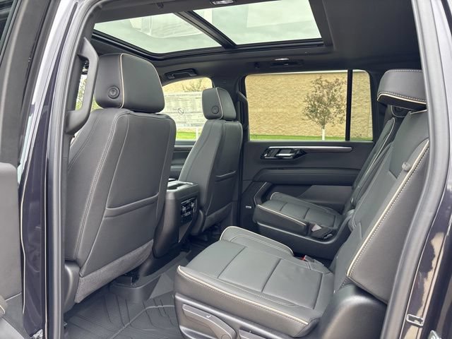 New 2026 Chevrolet Suburban Premier w/ Sun And Tow Package AWD/4WD image 13