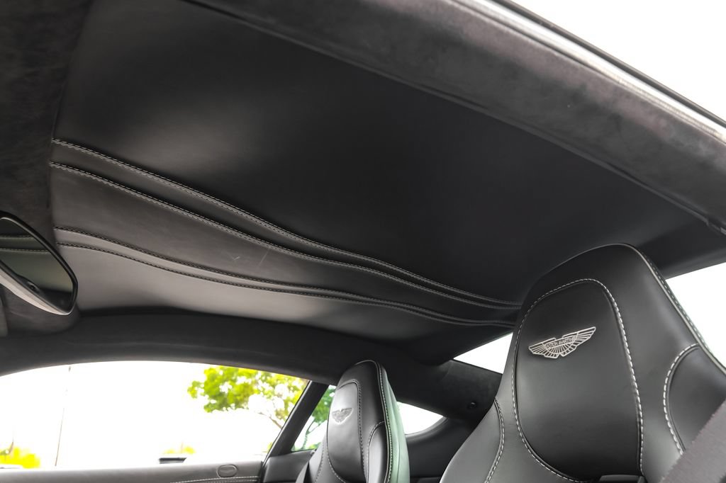 Used 2016 Aston Martin Vanquish Coupe RWD image 31