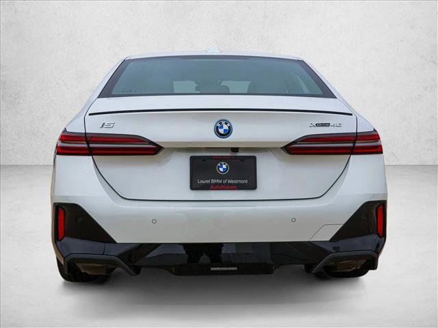 New 2026 BMW i5 eDrive40 AWD/4WD image 6