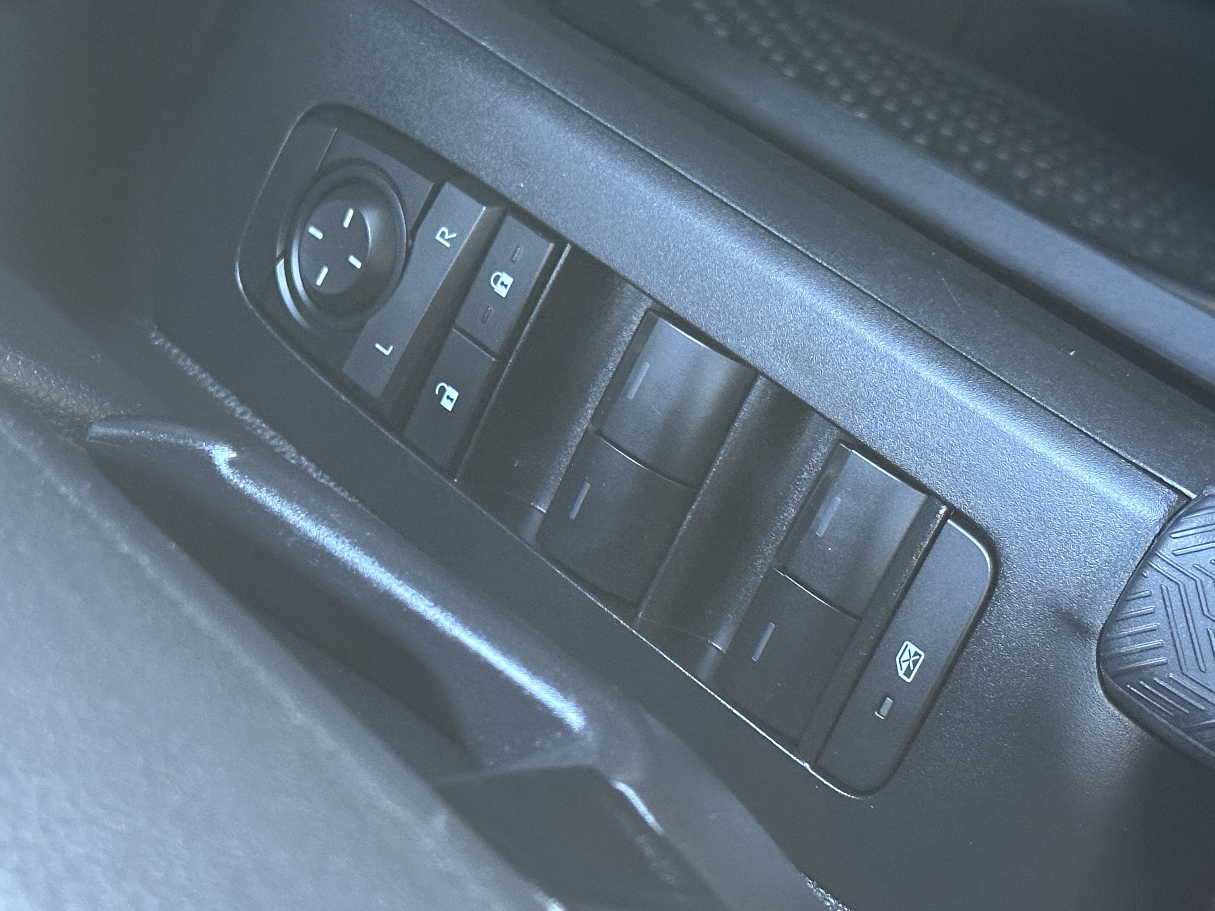 Used 2024 Toyota Tacoma SR5 image 45