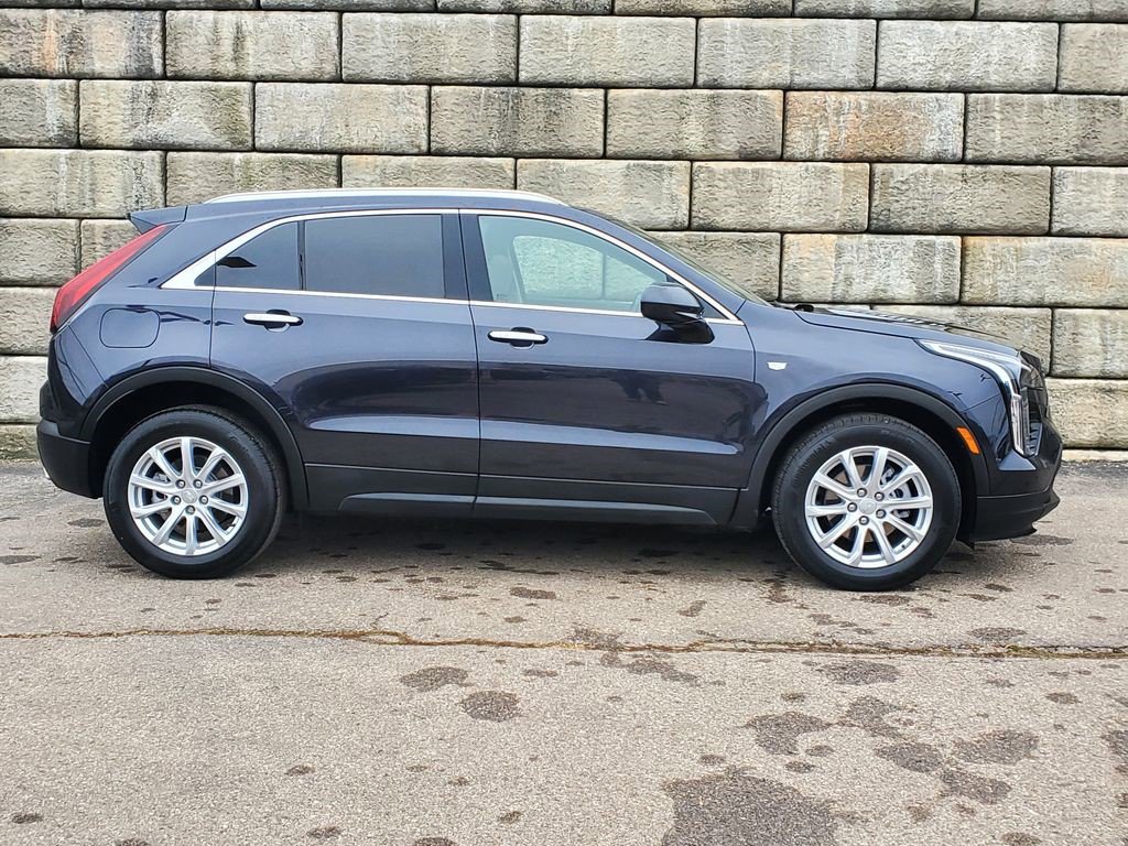 Certified 2023 Cadillac XT4 Luxury image 9