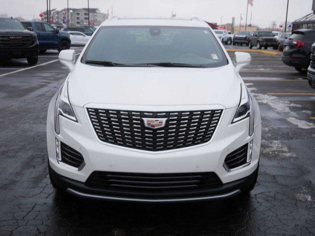 Used 2025 Cadillac XT5 Premium Luxury image 3