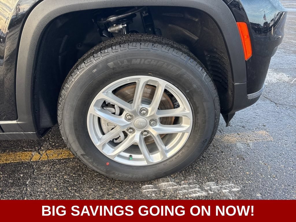 New 2025 Jeep Grand Cherokee L Laredo AWD/4WD image 14