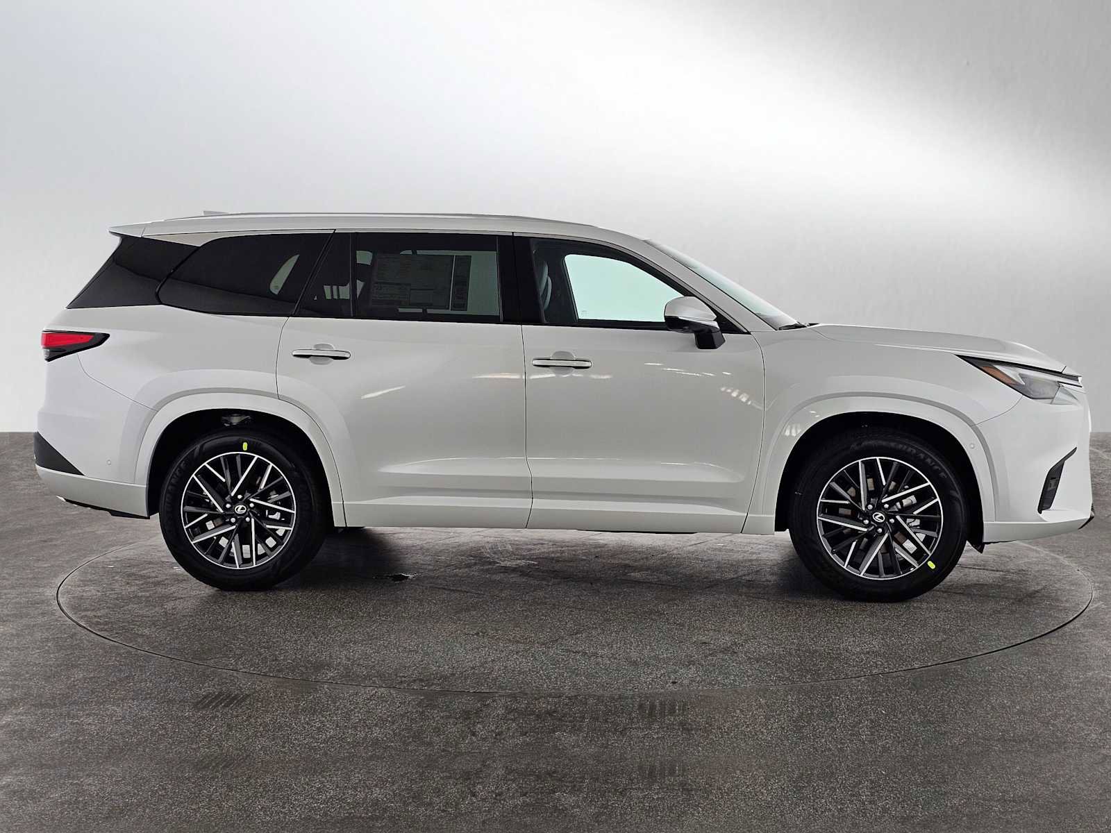 New 2026 Lexus TX 350 FWD image 2