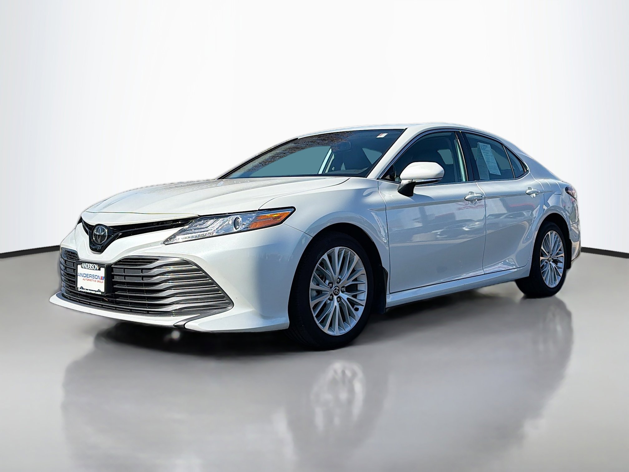 Used 2020 Toyota Camry XLE image 12
