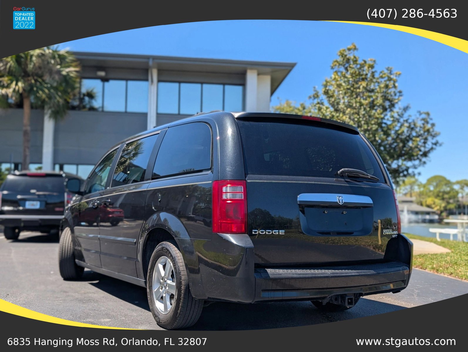 Used 2009 Dodge Grand Caravan SXT image 3