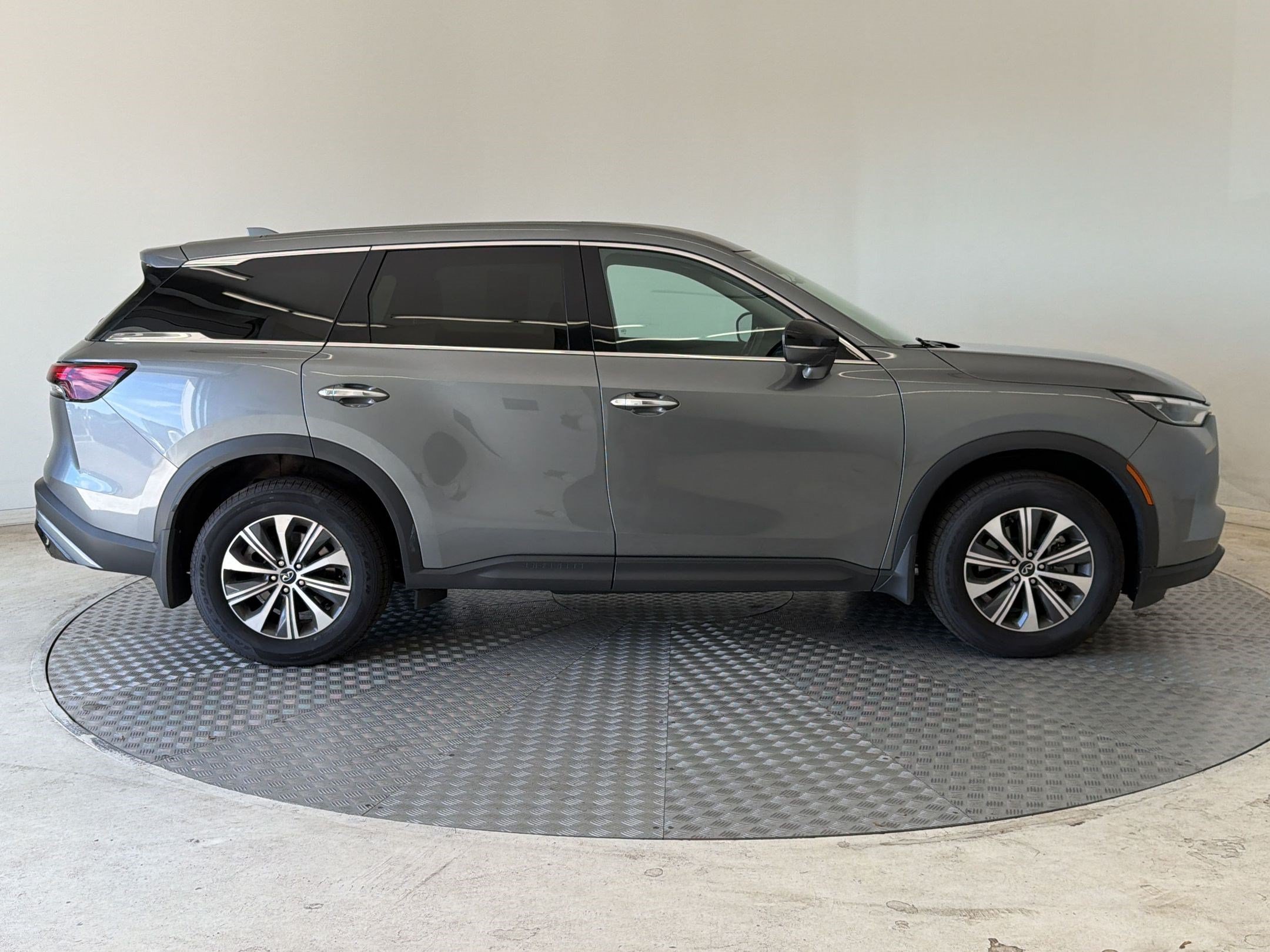 Used 2023 INFINITI QX60 Pure AWD/4WD image 8