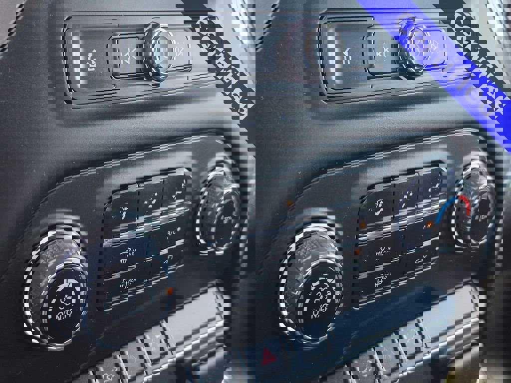 Certified 2025 Chevrolet Silverado 1500 Custom image 14