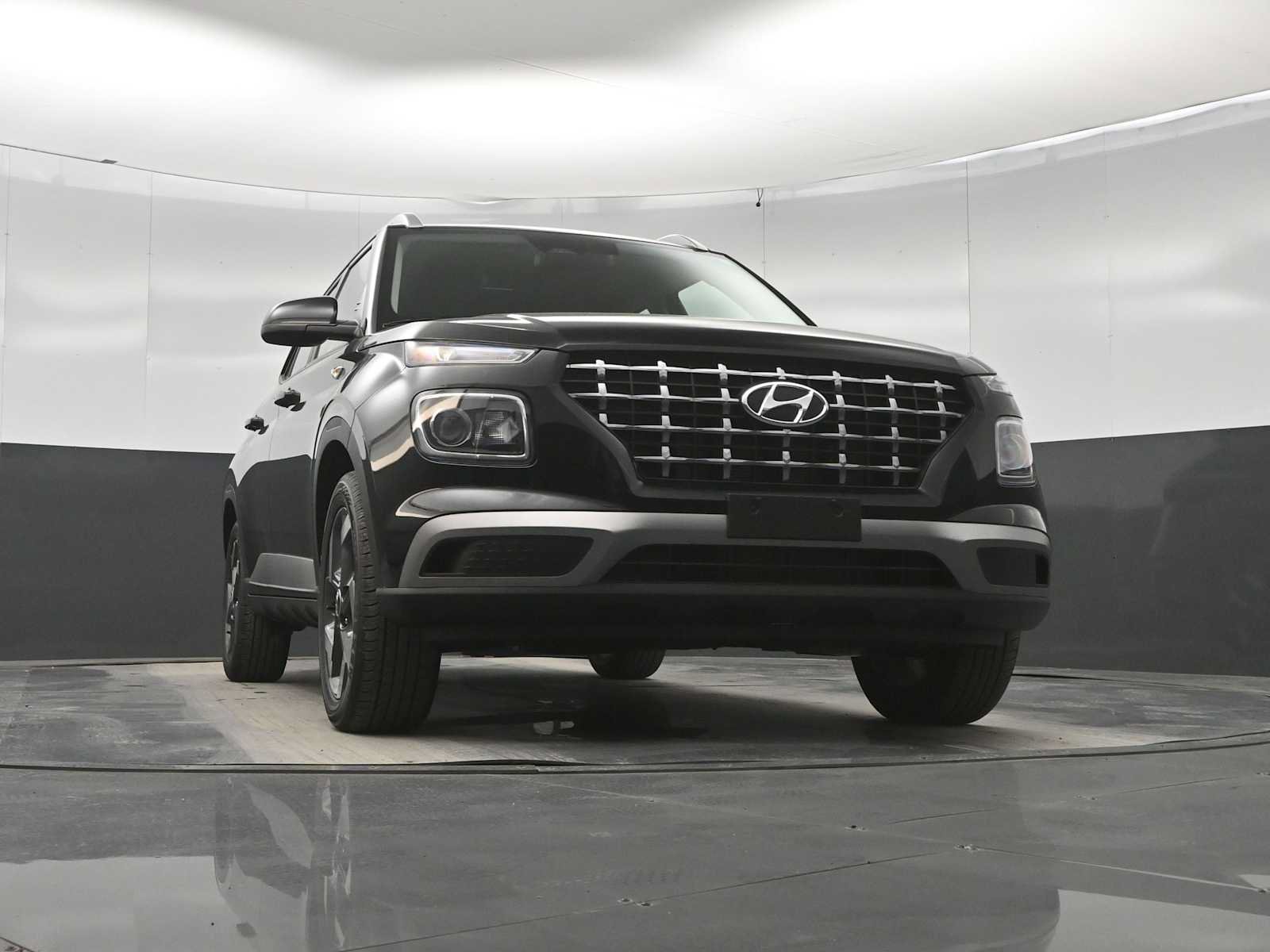 New 2026 Hyundai Venue SEL FWD image 30