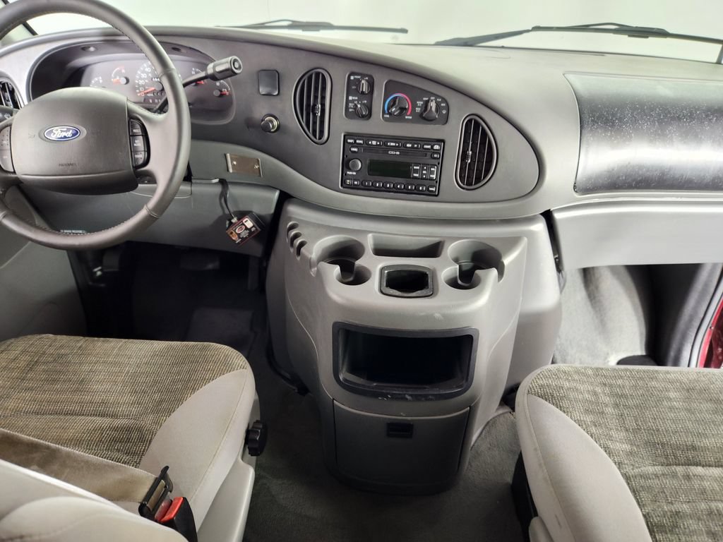 Used 2003 Ford E-150 and Econoline 150 Wagon RWD image 24