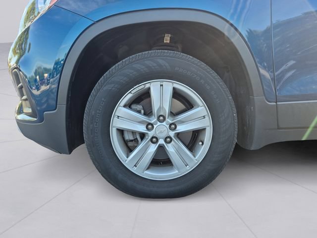 Certified 2020 Chevrolet Trax LT w/ Sun & Sound Package AWD/4WD image 9