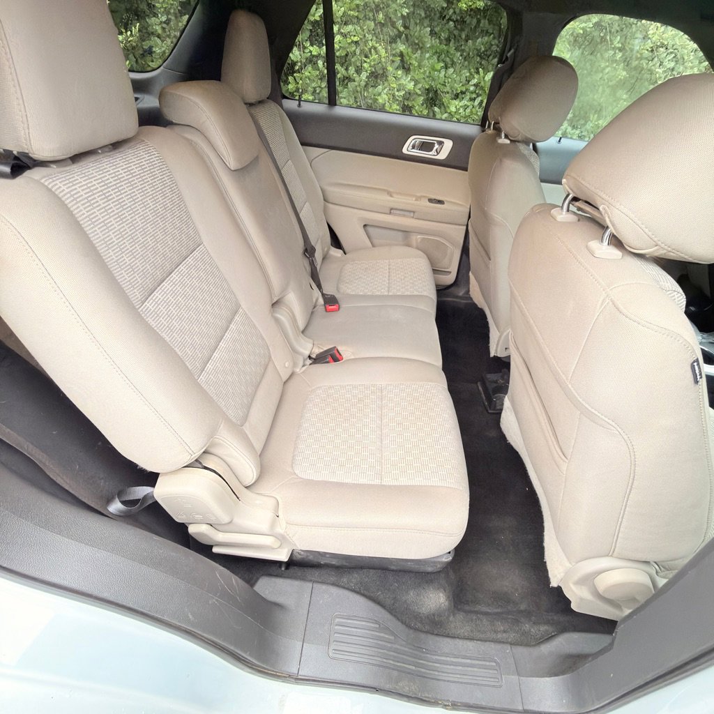 Used 2014 Ford Explorer XLT w/ Equipment Group 201A FWD image 20