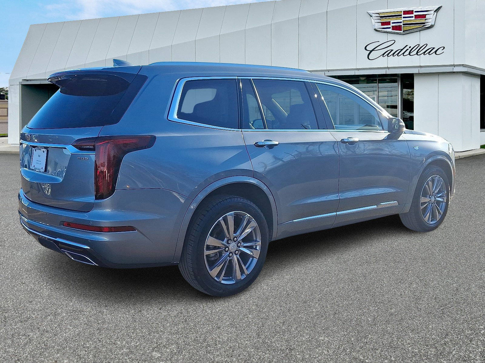 Certified 2023 Cadillac XT6 Premium Luxury image 5