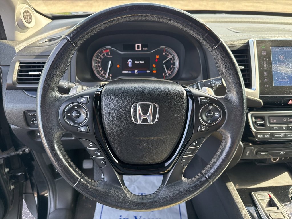 Used 2016 Honda Pilot Touring image 3