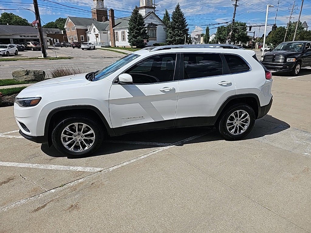 Certified 2021 Jeep Cherokee Latitude Plus w/ Sun & Sound Group image 11