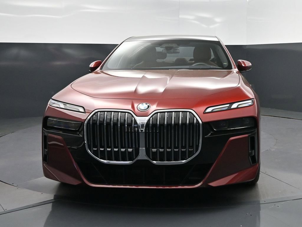 Certified 2025 BMW 740i image 10