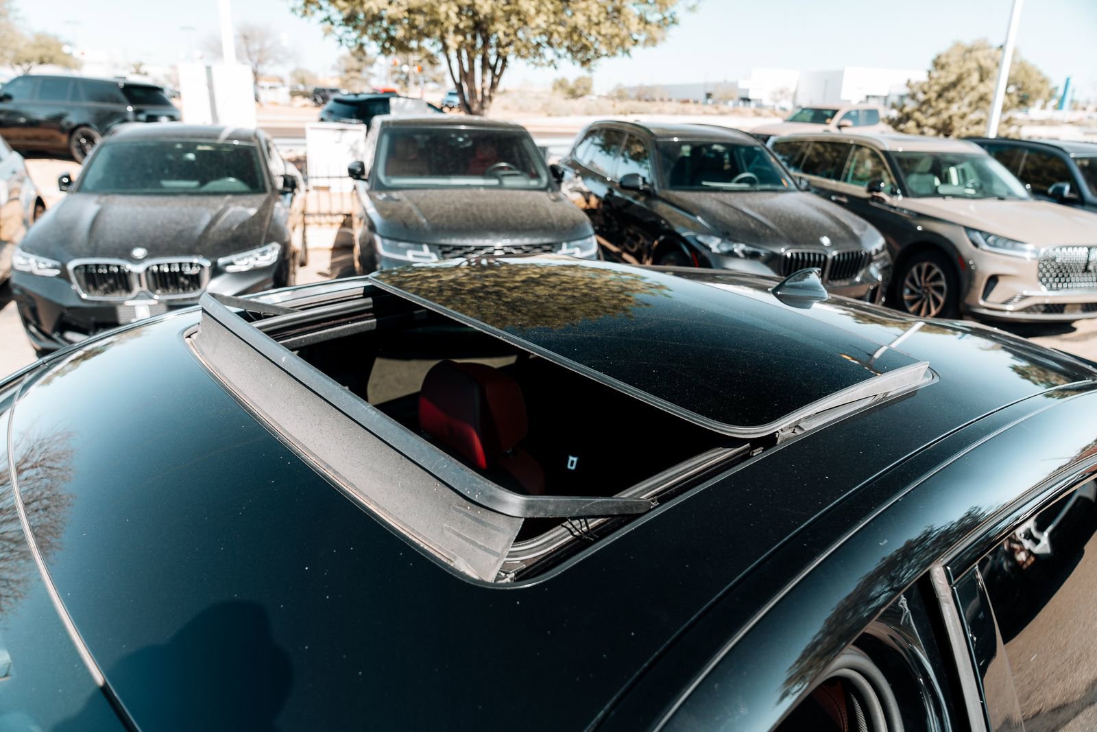 Used 2022 BMW X6 xDrive40i w/ M Sport Package image 41