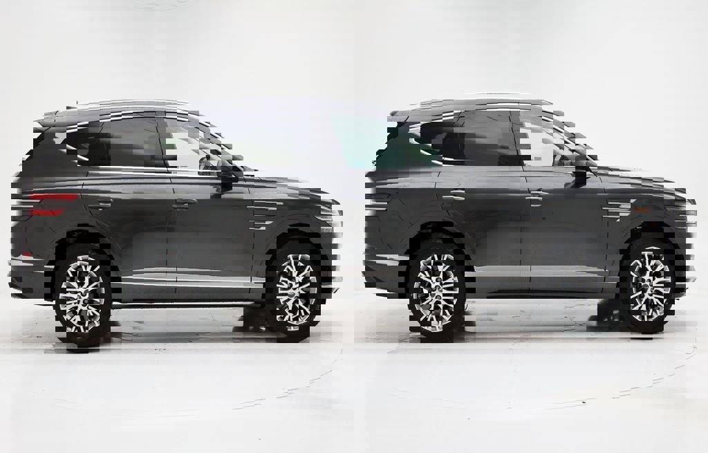 Used 2024 Genesis GV80 2.5T image 3