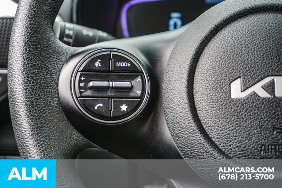 Used 2025 Kia Soul LX w/ LX Technology Package FWD image 29