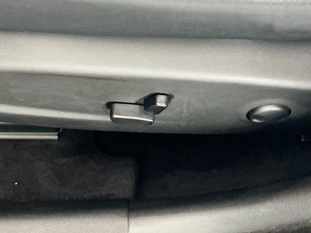 Used 2023 Chrysler 300 Touring w/ Safetytec Plus Group image 18