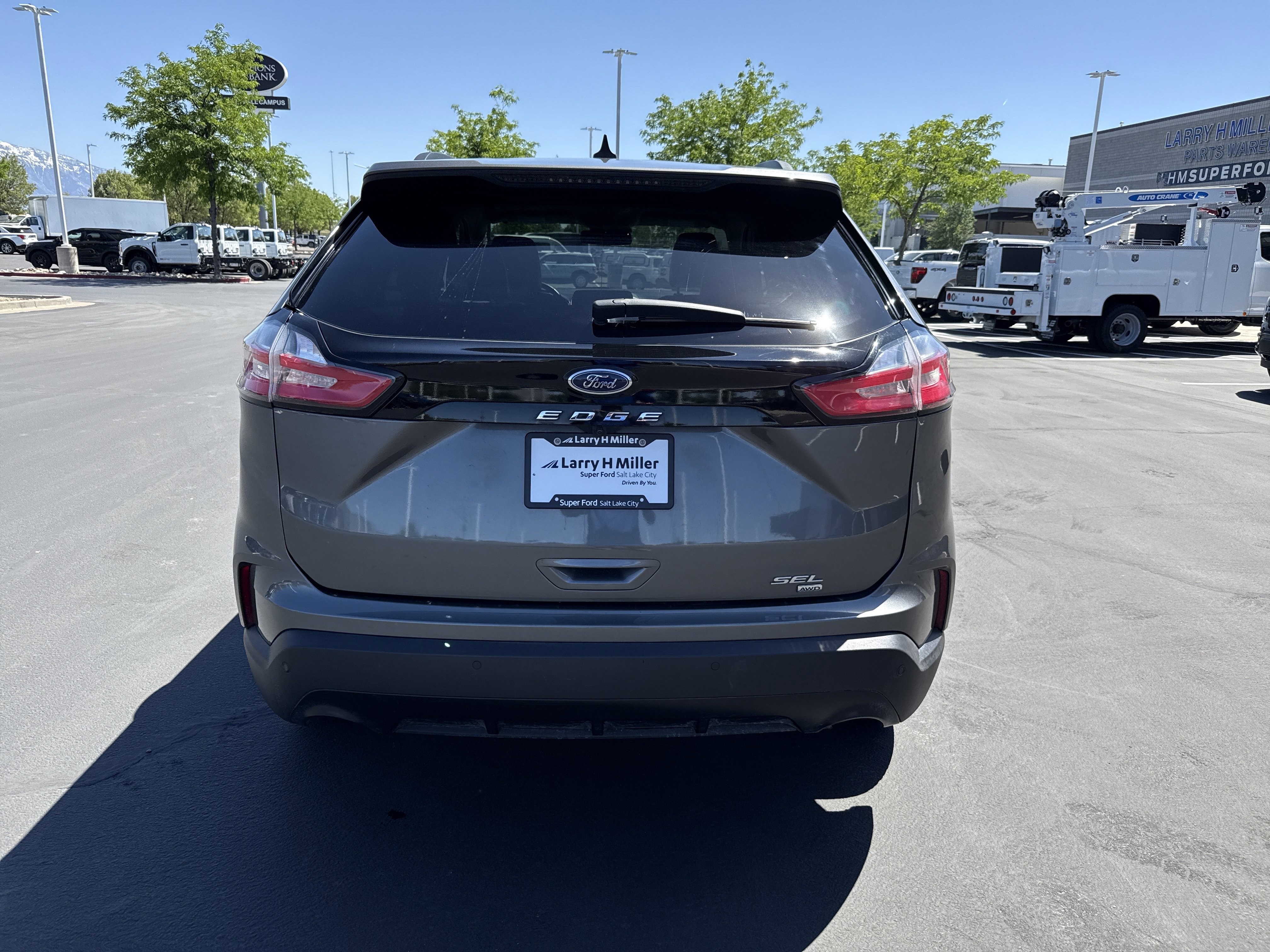 Used 2022 Ford Edge SEL w/ Sport Appearance Package AWD/4WD image 4