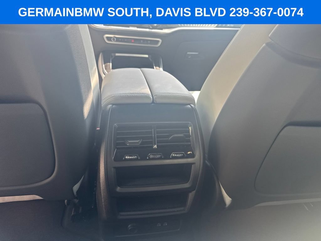 Used 2025 BMW X5 xDrive40i w/ M Sport Package AWD/4WD image 37