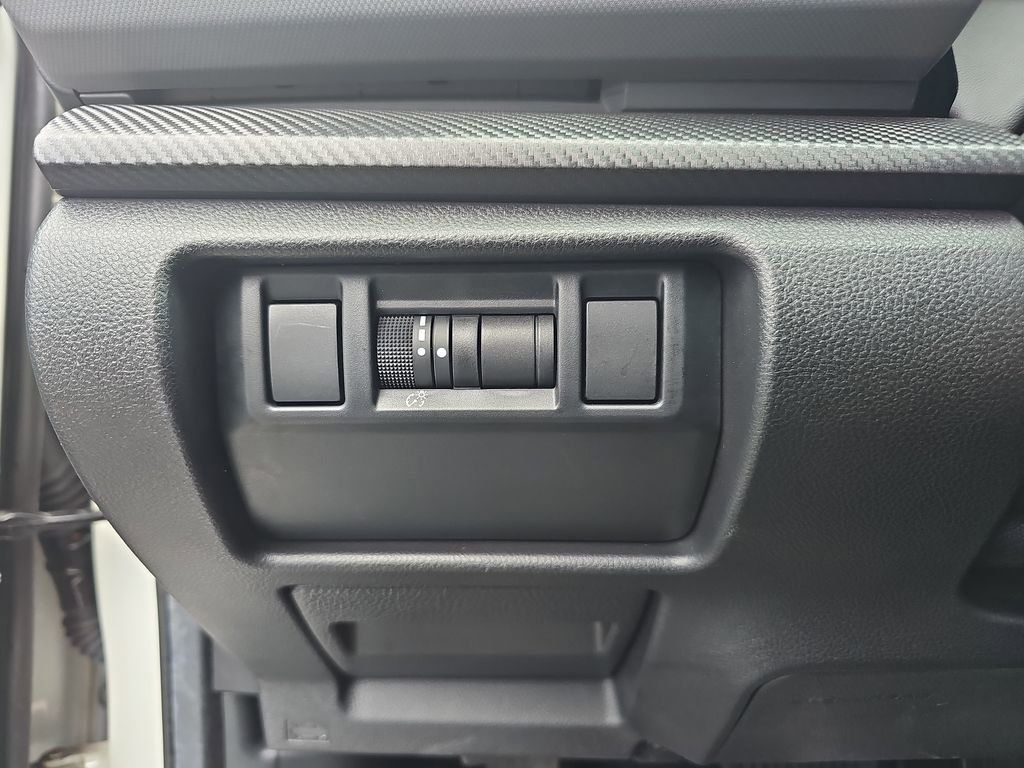 Used 2024 Subaru Crosstrek 2.5i Limited AWD/4WD image 24