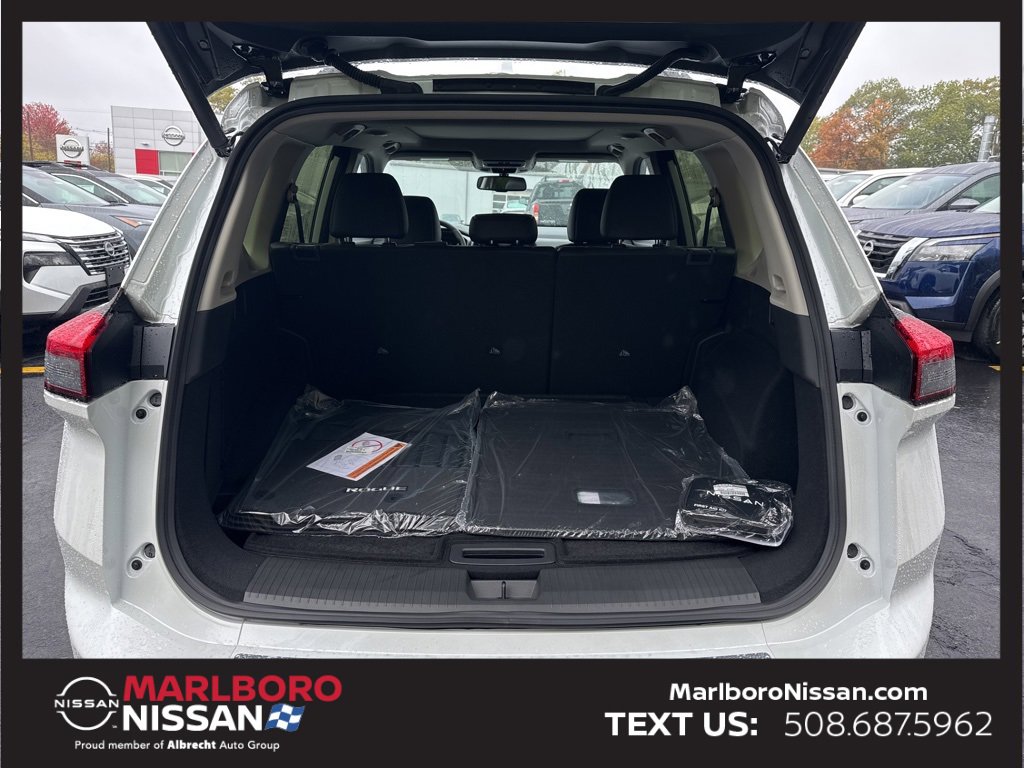 New 2026 Nissan Rogue Platinum image 13