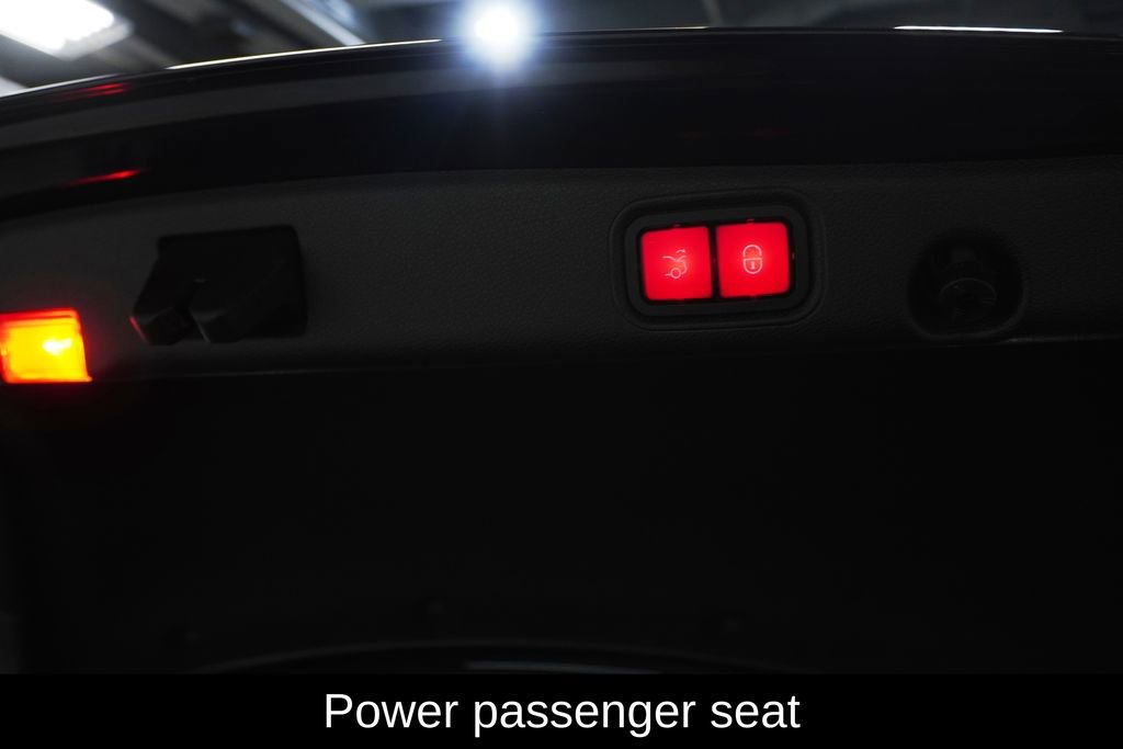 Used 2020 Mercedes-Benz E 350 4MATIC Sedan image 9