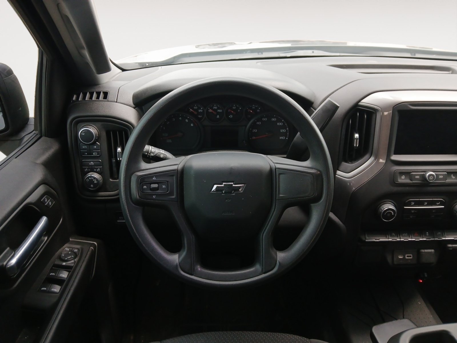 Used 2021 Chevrolet Silverado 1500 Custom AWD/4WD image 12