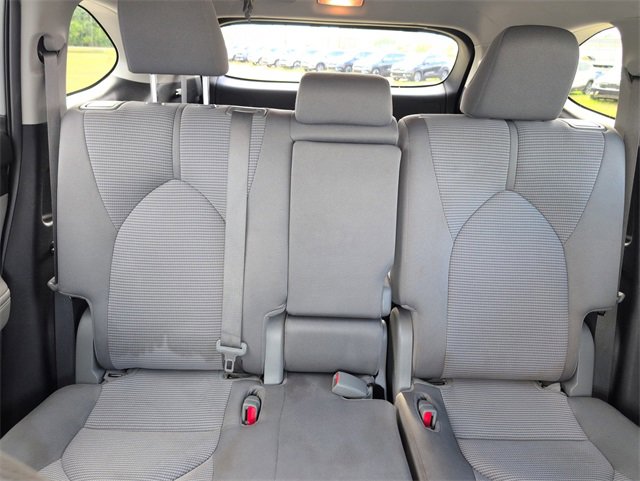 Used 2021 Toyota Highlander LE image 22