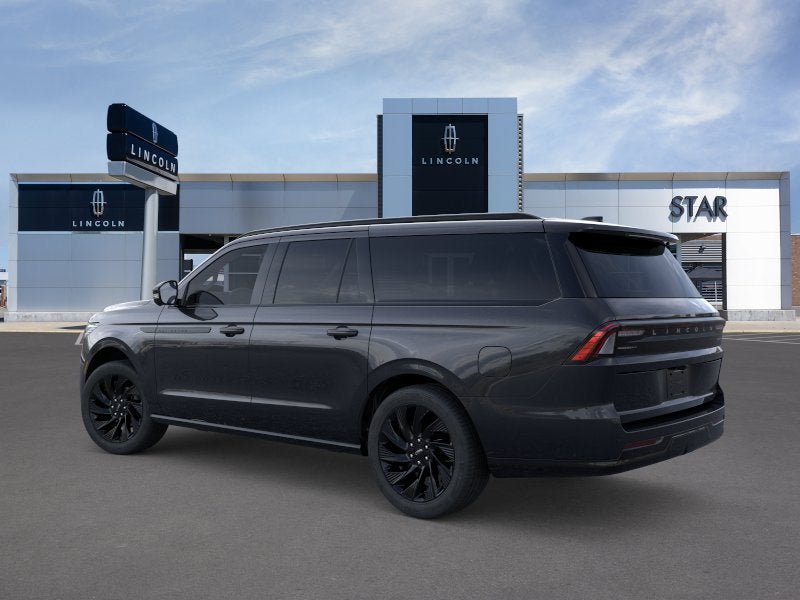 New 2026 Lincoln Navigator L Reserve w/ Jet Appearance Package AWD/4WD image 4