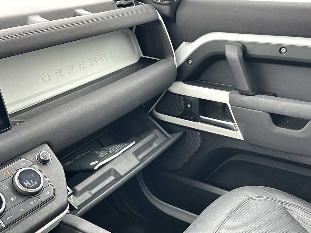 Used 2023 Land Rover Defender 110 S image 35