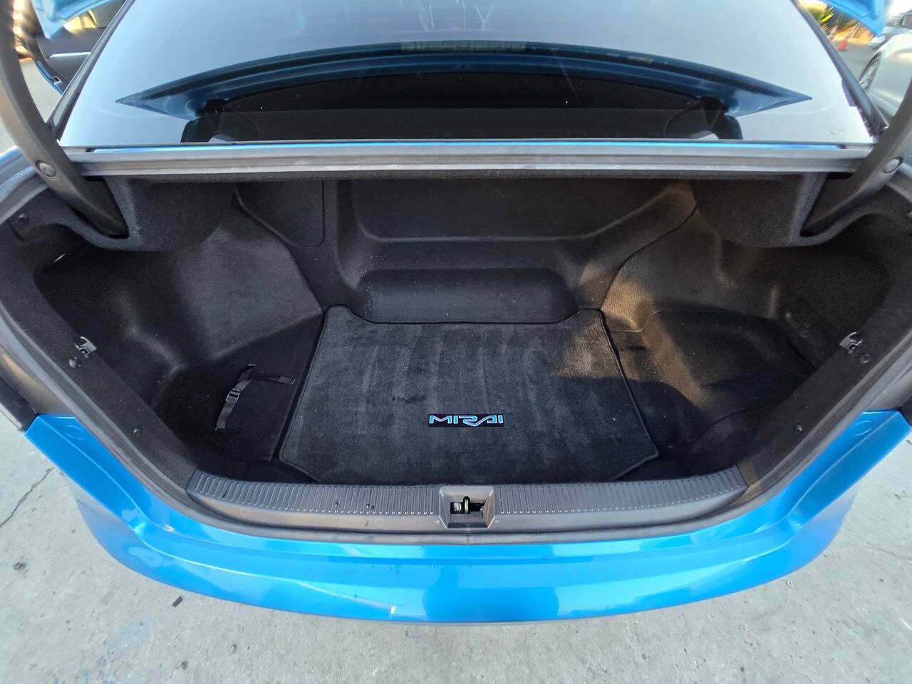 Used 2018 Toyota Mirai FWD image 26